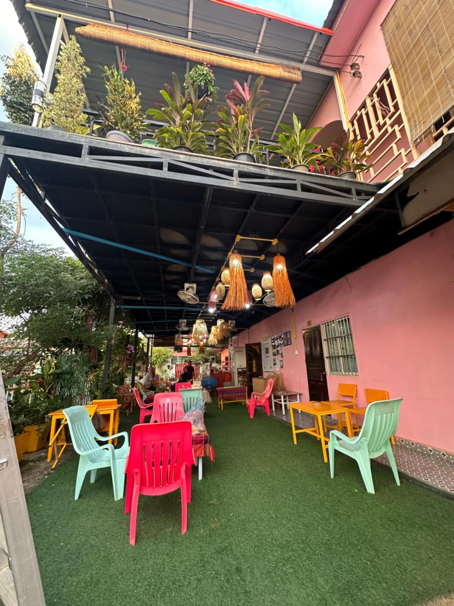 Heaven Guesthouse Pakse Exterior photo